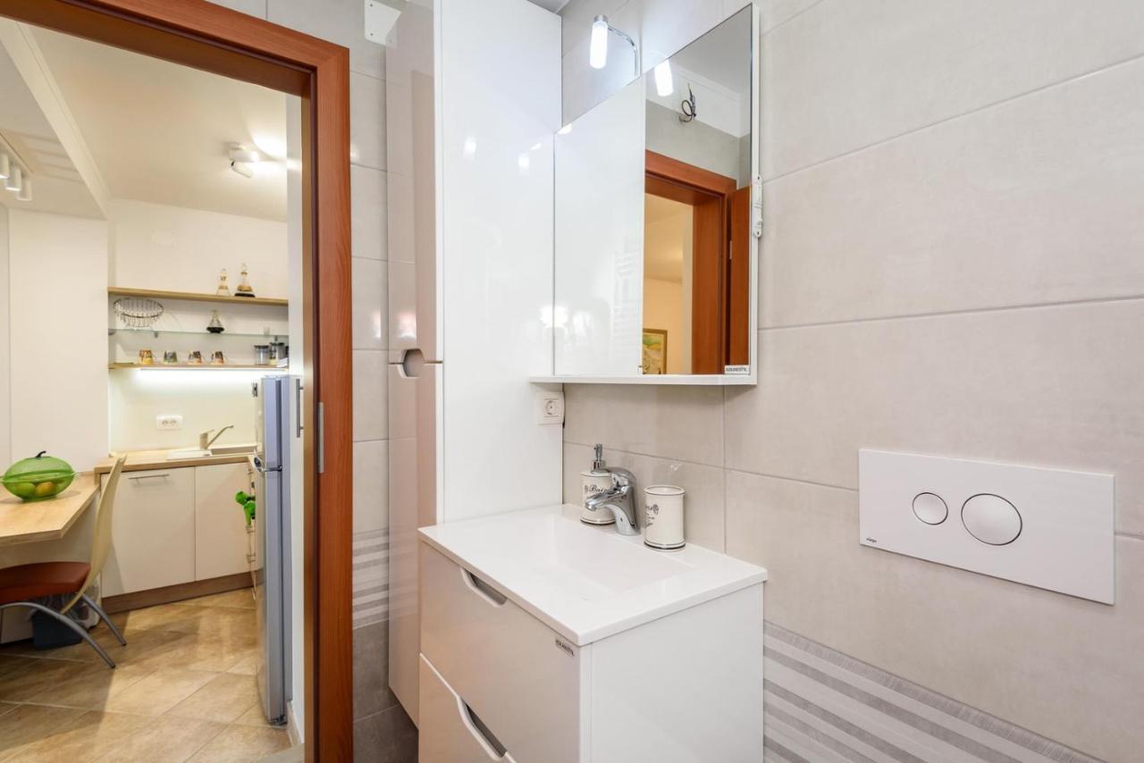 Apartment Jadranka With Sea View In Rogotin Buitenkant foto