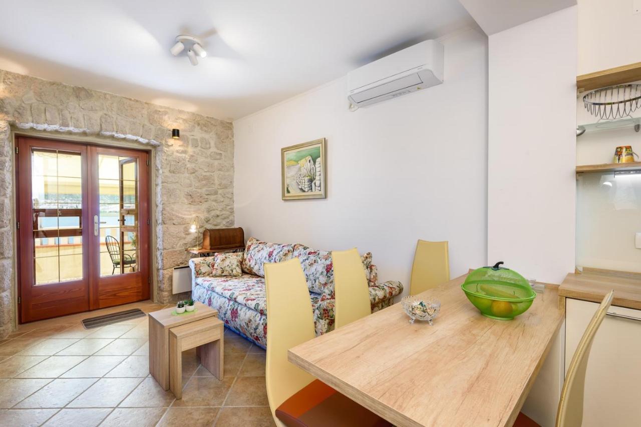 Apartment Jadranka With Sea View In Rogotin Buitenkant foto